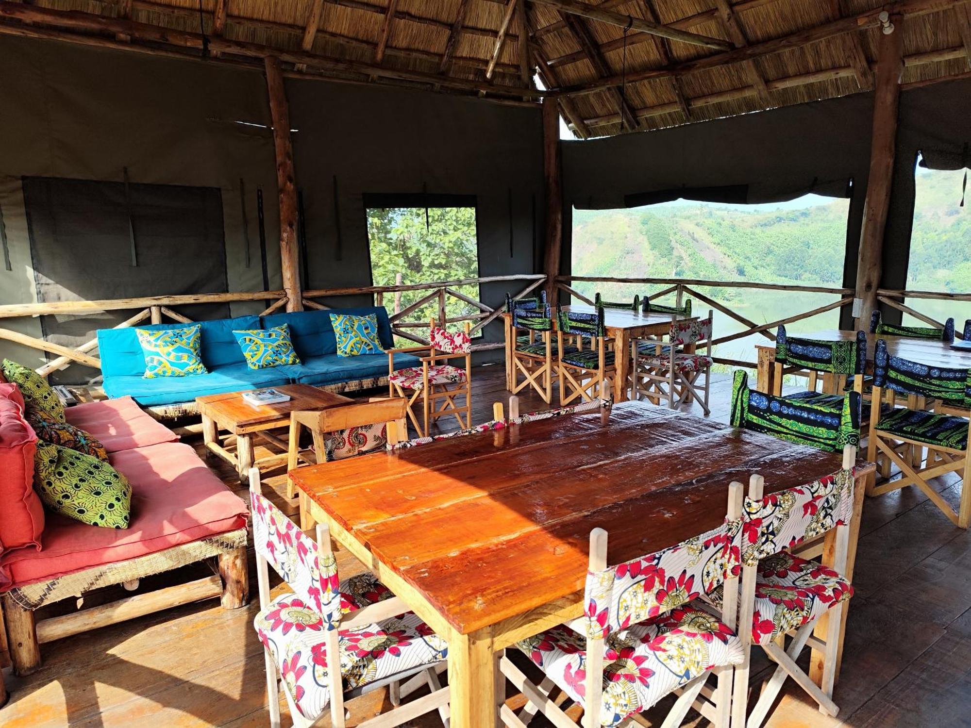Mwamba Kelele Lodge Fort Portal Exterior photo
