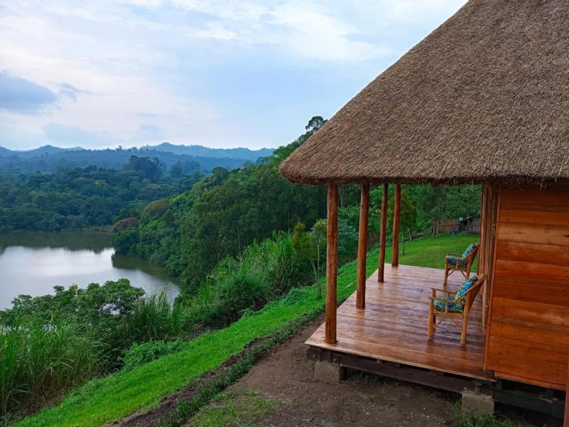 Mwamba Kelele Lodge Fort Portal Exterior photo