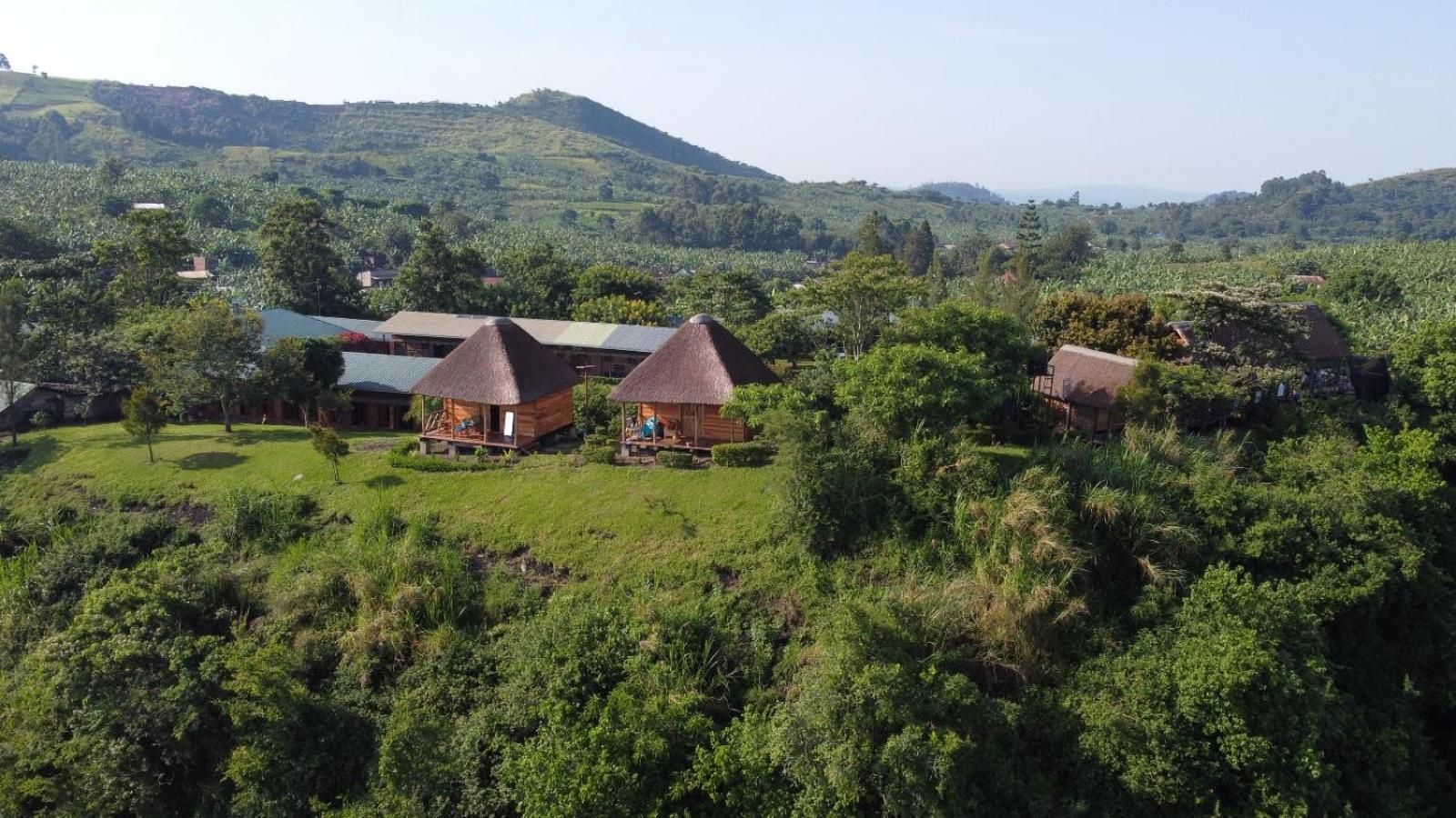 Mwamba Kelele Lodge Fort Portal Exterior photo